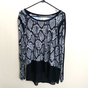 Black, Grey & White Michael Kors Long Sleeve Shirt Size Large